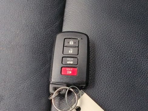 Used 2014 Toyota Avalon XLE Premium FWD image 27