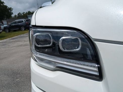 Used 2024 Lincoln Navigator Black Label AWD/4WD image 10