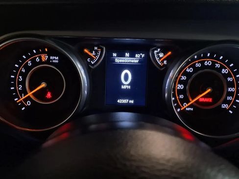 Used 2018 Jeep Wrangler Unlimited Sport S AWD/4WD image 24