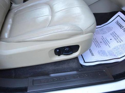 Used 2016 Land Rover Range Rover Evoque SE image 31