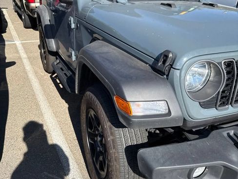 Used 2025 Jeep Wrangler Sport AWD/4WD image 5