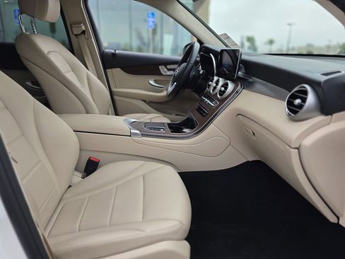 Used 2022 Mercedes-Benz GLC 300 image 8