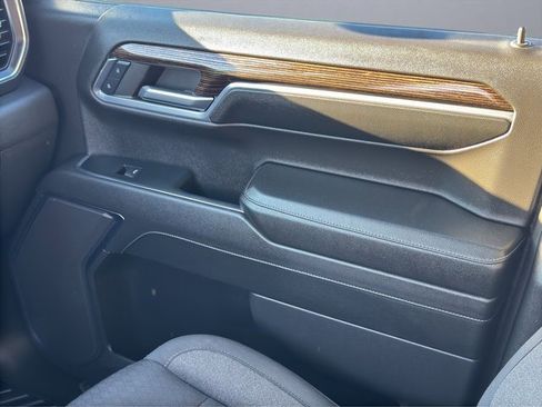 Used 2024 GMC Sierra 1500 Elevation image 25