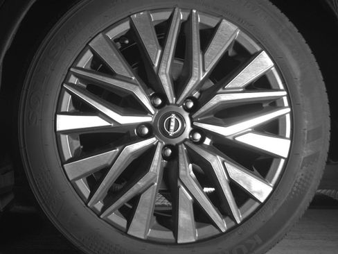 Used 2025 Nissan Altima 2.5 SV image 14