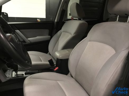 Used 2014 Subaru Forester 2.5i Premium w/ All-Weather Package image 22