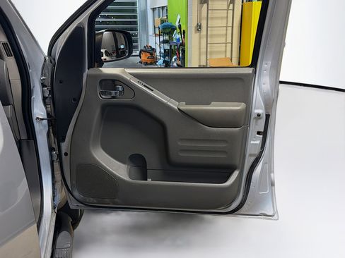 Used 2019 Nissan Frontier SV image 30