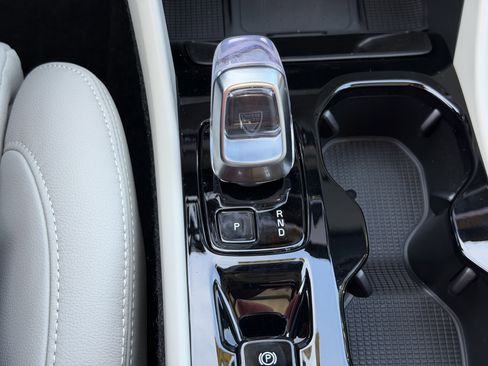 New 2026 Volvo XC40 B5 Plus w/ Climate Package image 27