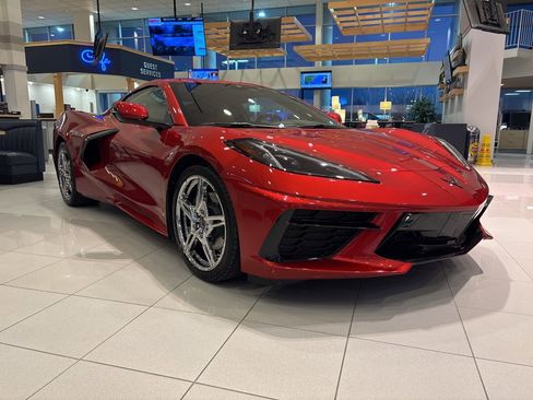 Used 2024 Chevrolet Corvette Stingray image 2