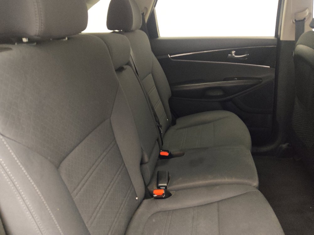Used 2019 Kia Sorento AWD image 19