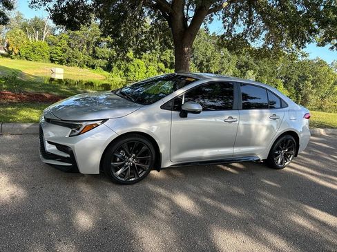 Certified 2025 Toyota Corolla SE FWD image 2