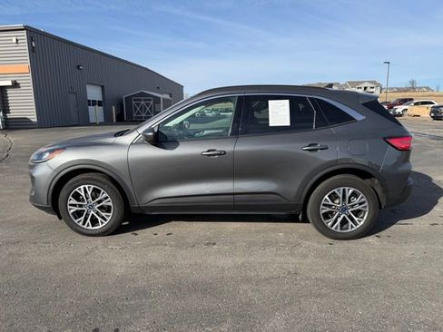 Used 2022 Ford Escape SEL image 4