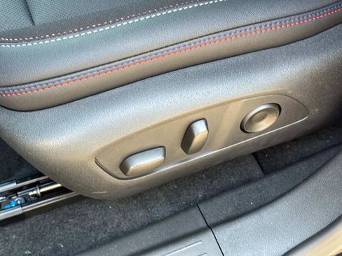 New 2025 Chevrolet Equinox EV RS image 18