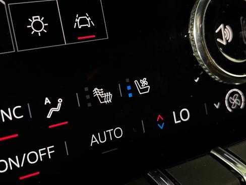 Used 2024 GMC Acadia Denali FWD image 22