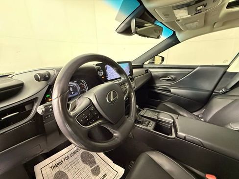 Used 2022 Lexus ES 300h w/ Premium Package image 7