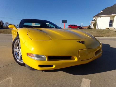 Used 2001 Chevrolet Corvette Convertible w/ Preferred Equipment Group2 image 6