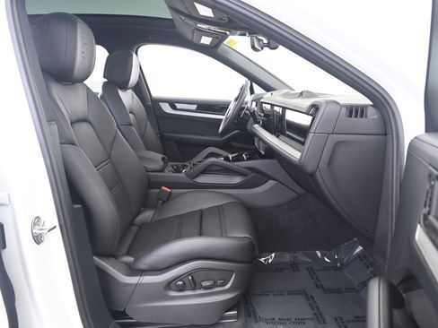 Used 2026 Porsche Cayenne S AWD/4WD image 23