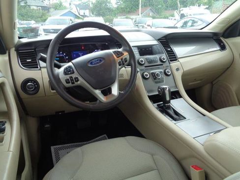 Used 2017 Ford Taurus SEL FWD image 7