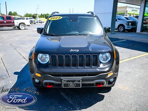 Used 2022 Jeep Renegade Trailhawk image 2