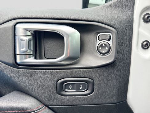 Used 2021 Jeep Wrangler Unlimited Rubicon w/ Uconnect 4C Nav & Sound Group image 19