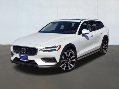 Certified 2025 Volvo V60 B5 Cross Country Ultra