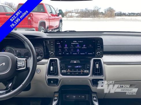 Used 2022 Kia Sorento EX image 18