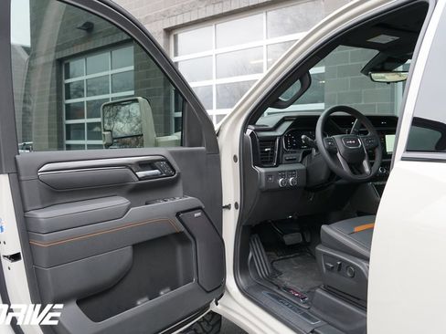 Used 2026 GMC Sierra 2500 AT4 w/ AT4 Premium Plus Package image 19