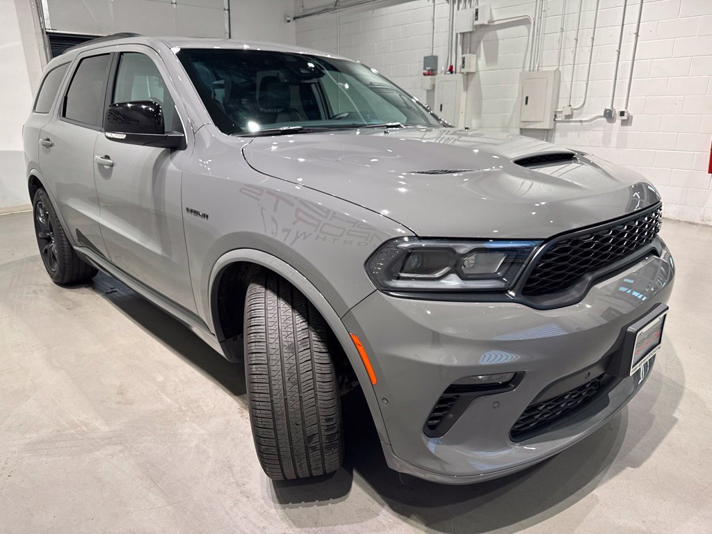 Used 2023 Dodge Durango R/T w/ Tow 'N Go Group AWD/4WD image 4