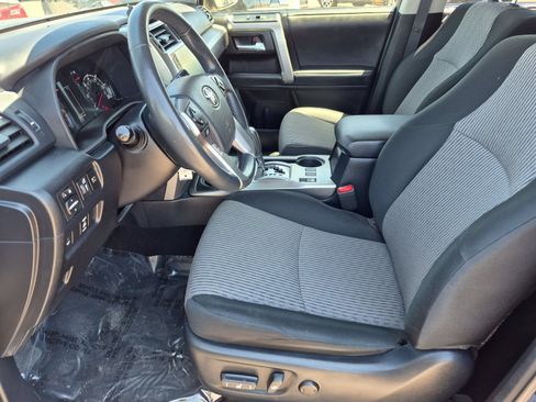 Used 2020 Toyota 4Runner SR5 AWD/4WD image 16