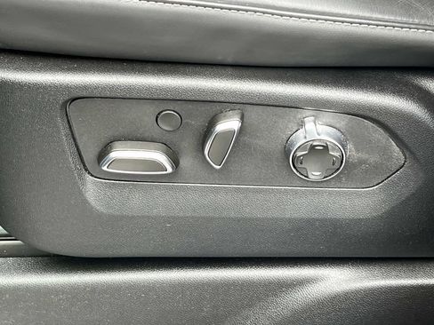 Certified 2025 Cadillac Escalade Sport Platinum image 29