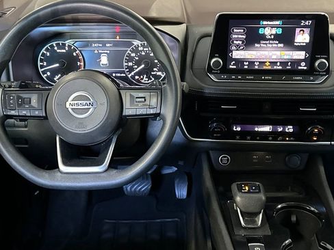 Used 2021 Nissan Rogue SV AWD/4WD image 14