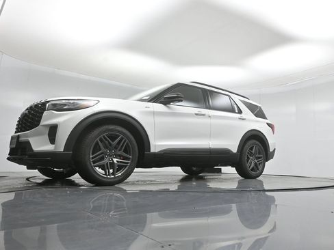 New 2026 Ford Explorer ST-Line RWD image 44