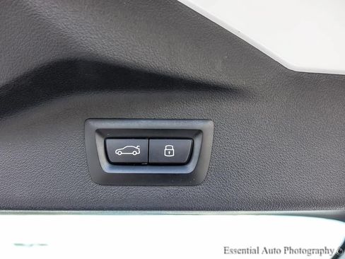 Used 2025 BMW X7 M60i AWD/4WD image 24