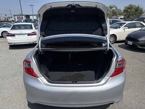 Used 2013 Toyota Camry XLE w/ Leather Pkg FWD image 13