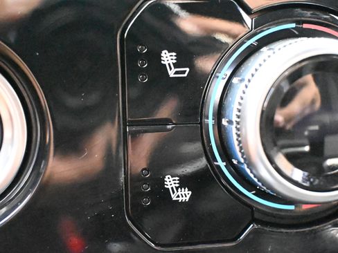 Used 2024 GMC Sierra 1500 Elevation image 32