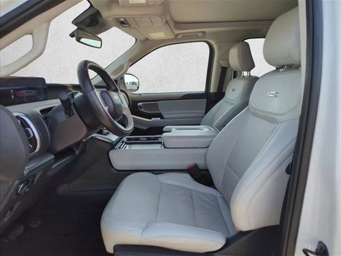 Certified 2025 Ford Expedition Max Platinum AWD/4WD image 16