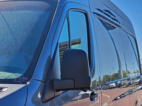 New 2025 Mercedes-Benz Sprinter 2500 image 11
