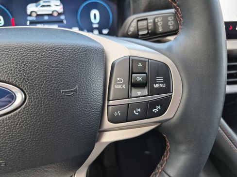 Used 2025 Ford Explorer Active w/ Active Comfort Package image 27