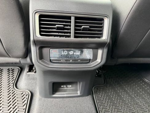 New 2026 Volkswagen Atlas SE FWD image 26