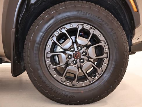 Used 2023 Nissan Frontier PRO-4X w/ Pro-4X Premium Package AWD/4WD image 45