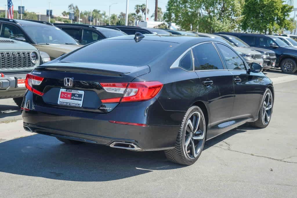 Used 2018 Honda Accord Sport image 4