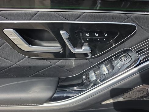 Used 2023 Mercedes-Benz S 580 4MATIC Sedan w/ AMG Line image 20