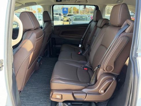New 2026 Honda Odyssey Touring image 10