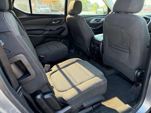 Used 2019 Chevrolet Traverse LT FWD image 19