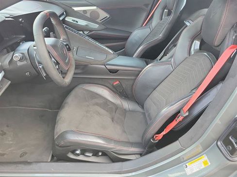 Used 2022 Chevrolet Corvette Stingray Premium Conv w/ Z51 Performance Package RWD image 3