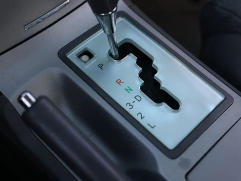 Used 2005 Toyota Solara SLE image 37