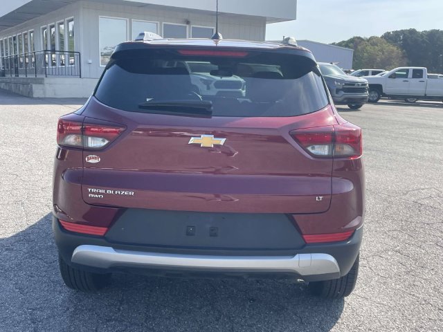 Used 2025 Chevrolet TrailBlazer LT AWD/4WD image 5