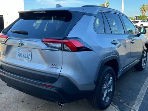 Certified 2024 Toyota RAV4 XLE w/ Convenience Package AWD/4WD image 4