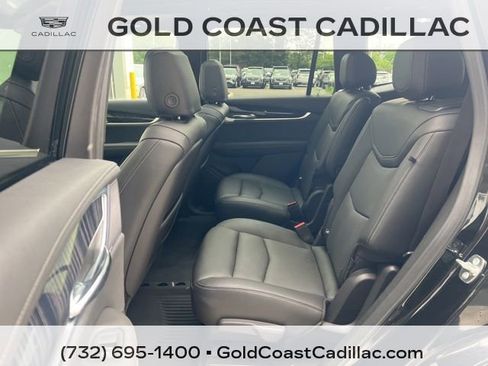 Certified 2024 Cadillac XT6 Premium Luxury w/ LPO, Floor Liner Package AWD/4WD image 17