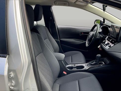 Used 2026 Toyota Corolla LE FWD image 9
