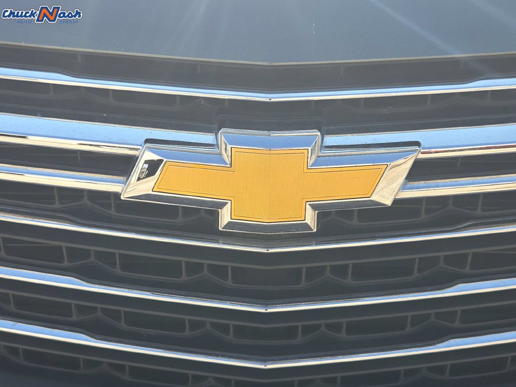 Used 2023 Chevrolet Traverse LT FWD image 9